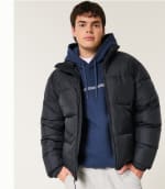 Chaqueta acolchada con cuello alto y estilo cuadrado Negra por 28,99€