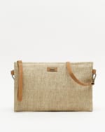 Bolso bandolera efecto rafia con asa de mano por 8,50€