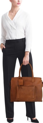 BURKELY Evelyn Schoudertas - 15.6 inch Laptoptas - Cognac