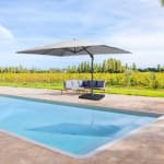 Parasol déporté + housse Antoine - 2.72 x 3 x 4 m - gris clair à 149,90€
