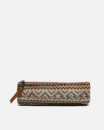 Estuche con estampado jacquard por 3€