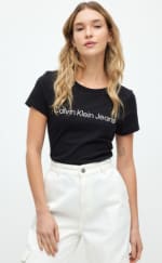 Polera Calvin Klein para mujer por $14.990