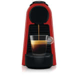Cafeteira da Nescafé Dolce Gusto, modelo Genio S Plus na cor preta - R$ 549