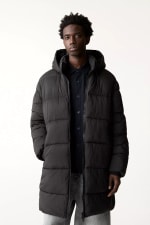 Pull & Bear Abrigo acolchado con capucha por 19,99€ varios modelos mujer y hombre