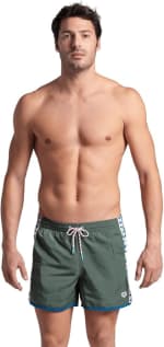 Bañador de playa Hombre arena Team Stripe por 12,99€ en varios colores