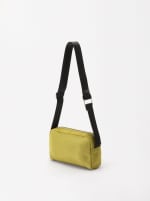 Bolso bandolera rectangular de nylon por 9,99€
