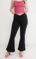 Jean Dahla Flare de tiro bajo para mujer por $55.990