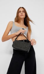 Bolso hombro brillos por solo 13,99€ en Stradivarius