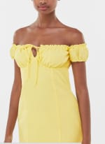 Vestido ajustado escote fruncido por solo 15,99€