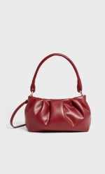 Bandolera pliegues asa por solo 5,99€ en Stradivarius