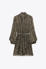 Vestido estampado animal de Zara por 19,99€