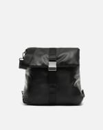 Mochila con solapa por 15€.