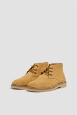 Botín desert piel por solo 27,99€ en Pull and Bear