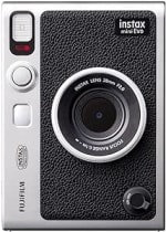 Fujifilm Instax Mini Evo Hybrid Instant Camera por $3,950 en Amazon Japón