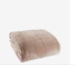 Plaid polaire GULSKOLM 220x240 à 11€