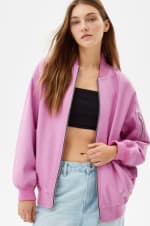 Cazadoras de mujer por 7,99€ en Bershka varios modelos