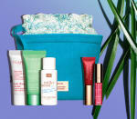 Kit de regalo en Clarins comprando $2,400 con el cupón