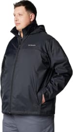 Columbia Glennaker Lake II para hombre por $789 en Amazon
