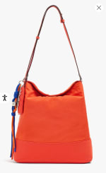Parfois Bolso de hombro de nylon con colgadura por 19.99€.