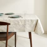 Mantel antimanchas PVC Almendro Basics El Corte Inglés por 4,95€