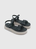 COLLOKY | Sandalia de Niña Negra con Velcro $11.996 solo en Falabella.com