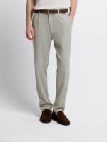 Chino à pinces pour 20€ chez Devred 1902