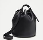 Bolso bandolera con detalle de tachas - Jo & Mr. Joe por 19.98€