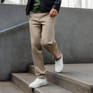 Pantalon chino large à 15€