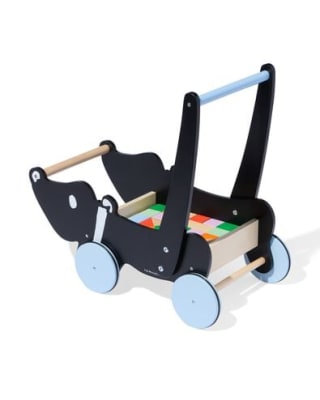 Takkie loopwagen met blokken hout voor €20 bij de Hema