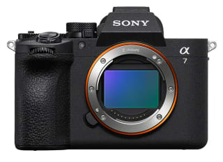 Cámara Sony Híbrida Full-Frame a7 V por $
