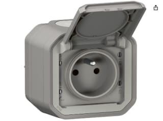 Prise Etanche Legrand - IP55 avec Terre Plexo à 7,51€