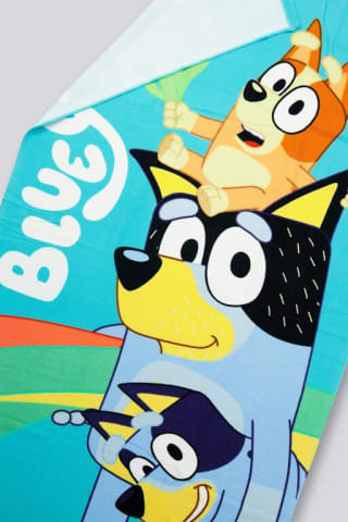 Toallas infantiles playa/piscina Minnie, Bluey o Stitch por solo 3.99€