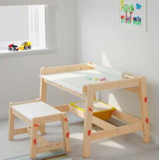 IKEA FLISAT Escritorio Infantil Regulable por 79,00€