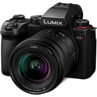 Appareil photo Panasonic Lumix S5 II + 20-60mm à 1799€
