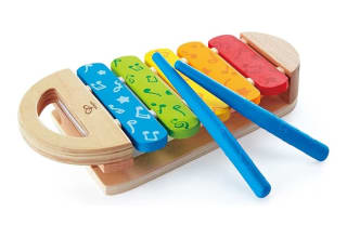 Hape Xilófono Arcoiris de madera por 11.99€.