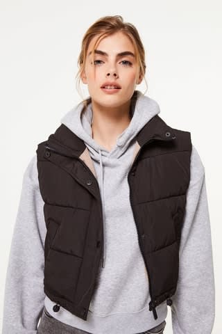 Chollazo 3 chalecos por 0.97€ Anorak por 0,50€, 3 sudaderas por 3.97€ y mucho más