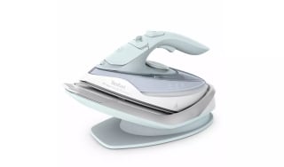 Tefal Freemove Power FV6642 Steam Iron - Free C&C