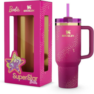 Stanley x Barbie '70s Superstar Quencher 40oz por $683 en Amazon