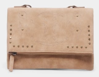 Bolso Bandolera con Tachas Metálicas por 12.99€.