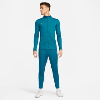 Ensemble survêtement Nike Academy bleu à 24€