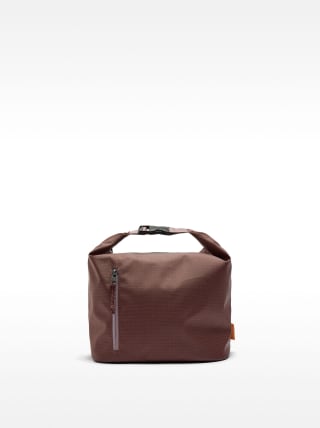 Neceser de nylon con textura por 9.99€