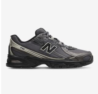 Chaussures New Balance 740 à 55€