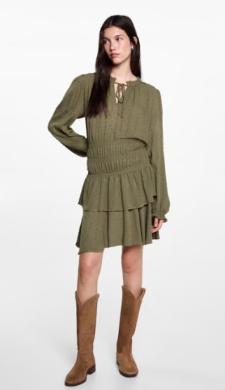 Vestido fruncido con volantes por 7.99€