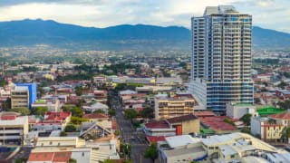 Vuelo redondo Guadalajara a San José desde $3,667 en Despegar