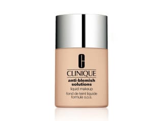 Base de Maquillaje Clinique Anti-Blemish Solutions Liquid Makeup CN 52 por $17.990