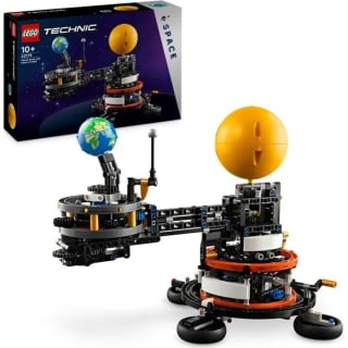 LEGO Technic 42179 Planeta Tierra y Luna en órbita por 36,99€