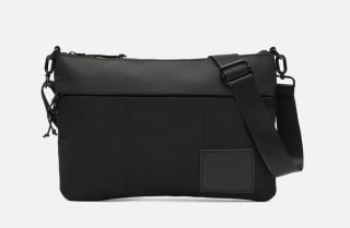 Bolso Bandolera en nylon por 15€.
