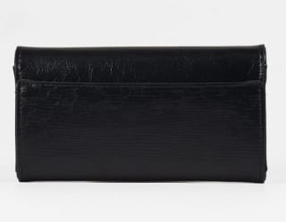 Bolso Clutch negro por 9.99€.