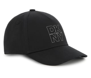 DKNY Gorra de niña por 15.60€.