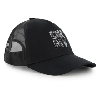 DKNY Gorra de niña por 18€.